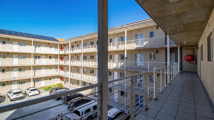 2 Bedroom Property for Sale in Muizenberg Western Cape